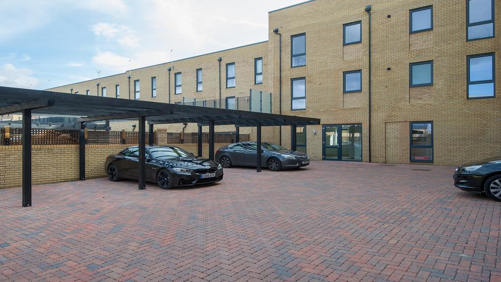 Tailored - De Havilland House Apartemen